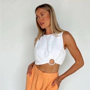 Vestique white crop top with ring. Size large